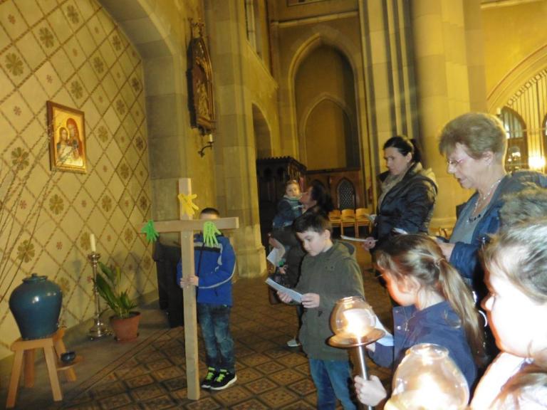 Kinder- und Jugendkreuzweg